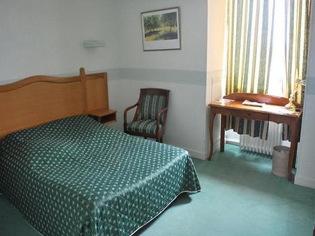 Logis Hotel & Restaurant - Le Normandie Caudebec-en-Caux Szoba fotó