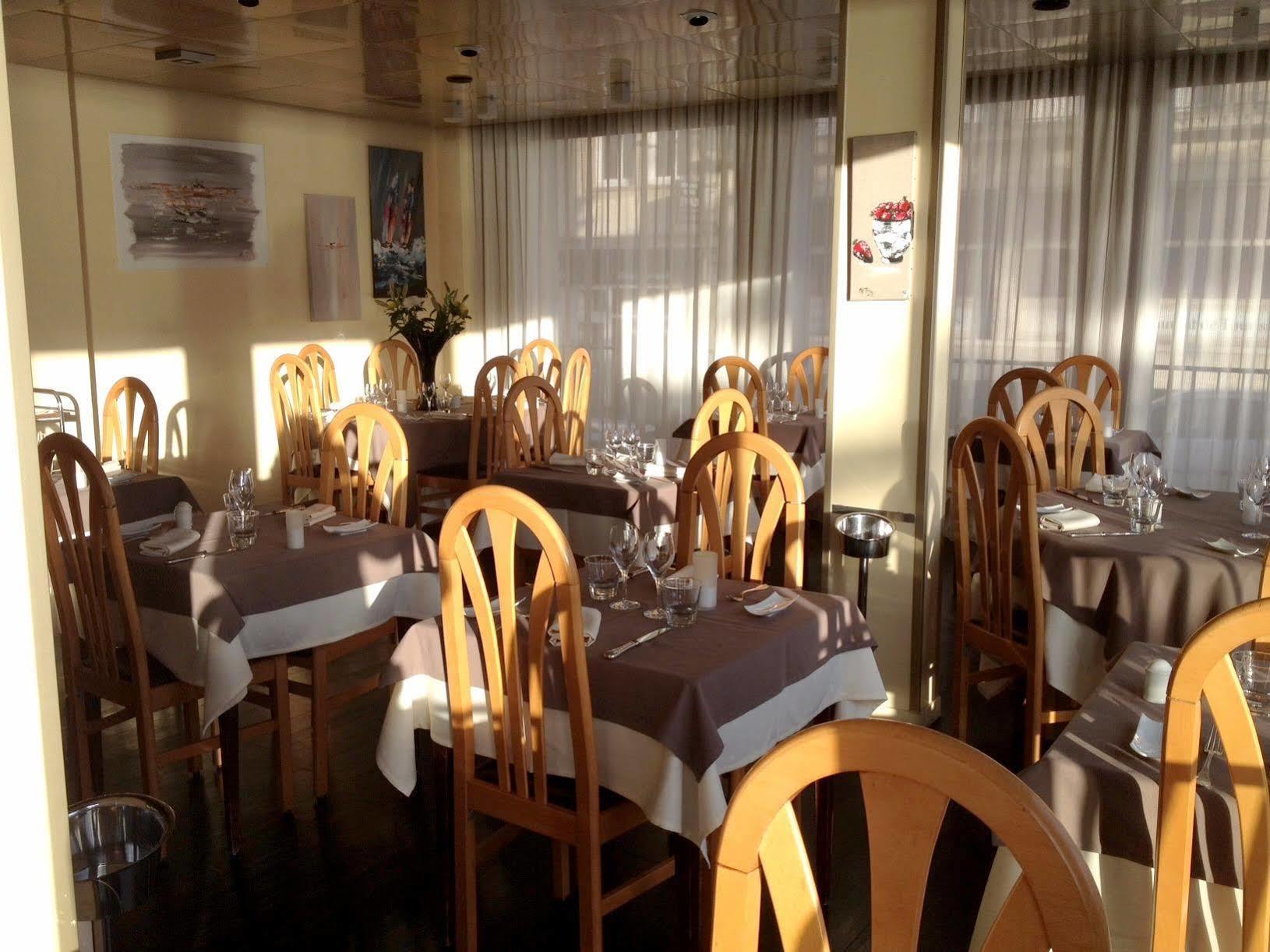 Logis Hotel & Restaurant - Le Normandie Caudebec-en-Caux Kültér fotó